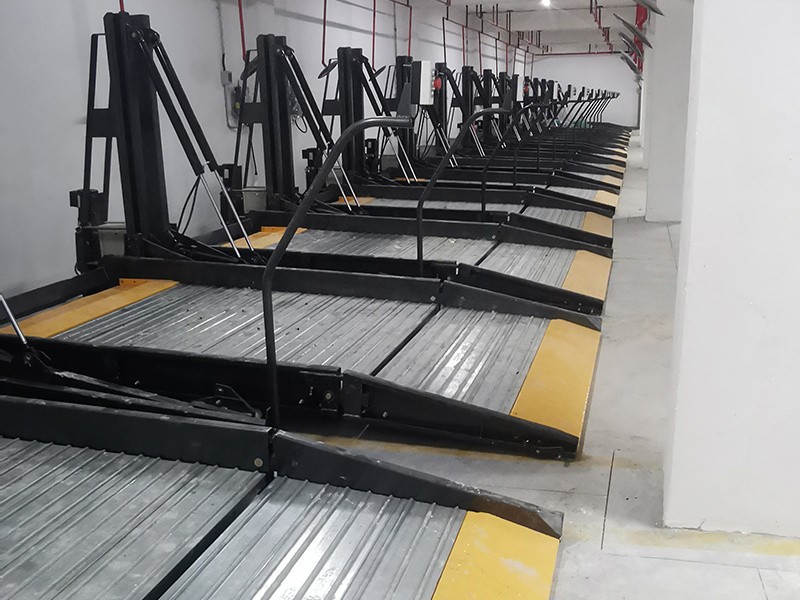 Tilting Vertical Parking Lift factory